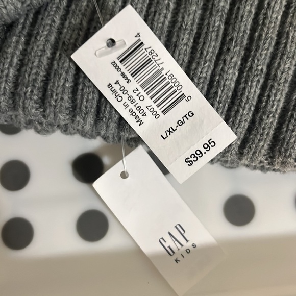 GAP Kids Checkered Pom Beanie - Picture 4 of 4